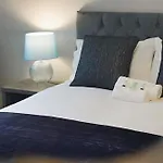 Apartmán Sleek & Tranquil Corner On Durham Road, Sleeps 4 *